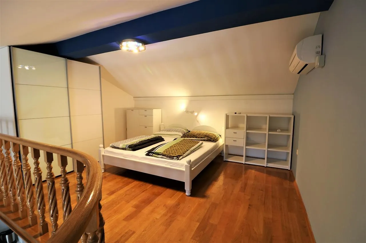 Malinska Center Apartment